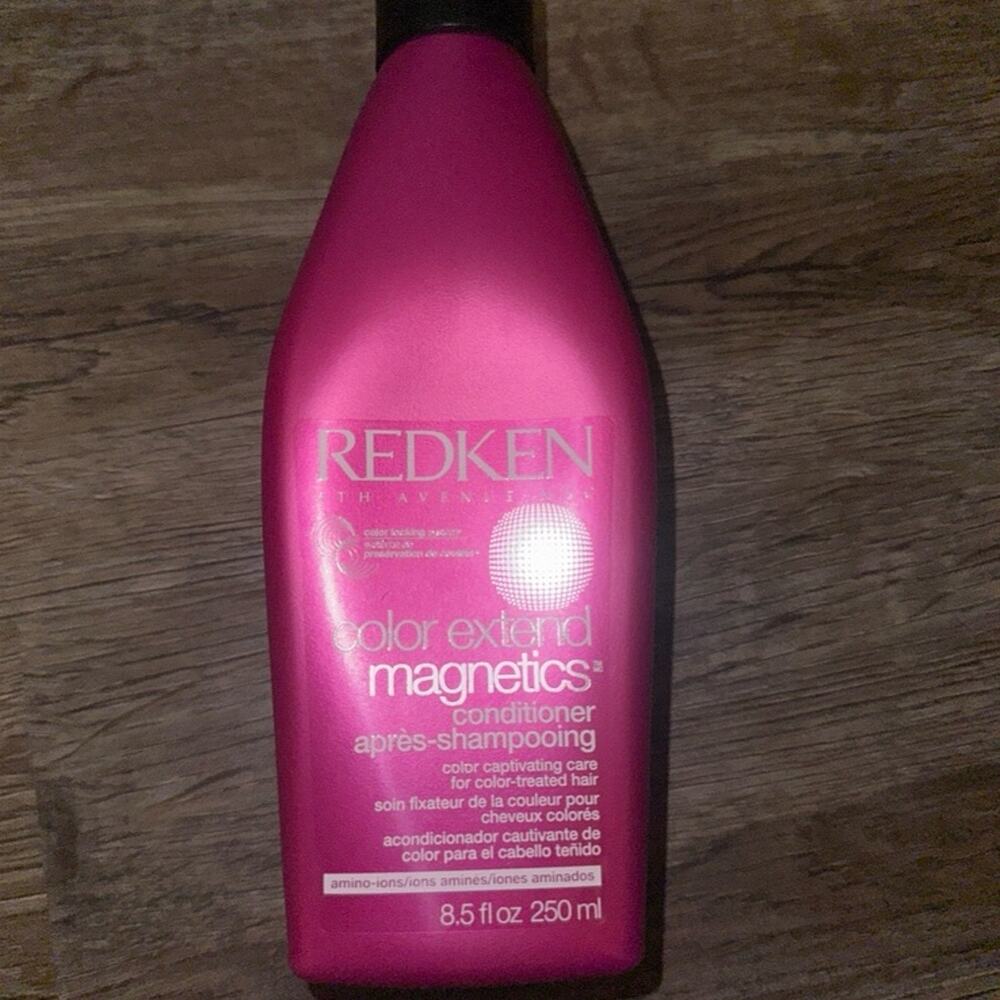 Redken color extend magnetics‎ conditioner hair care